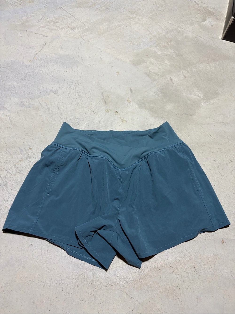 Halara breezeful High-Waist crossover Active Shorts teal blue large